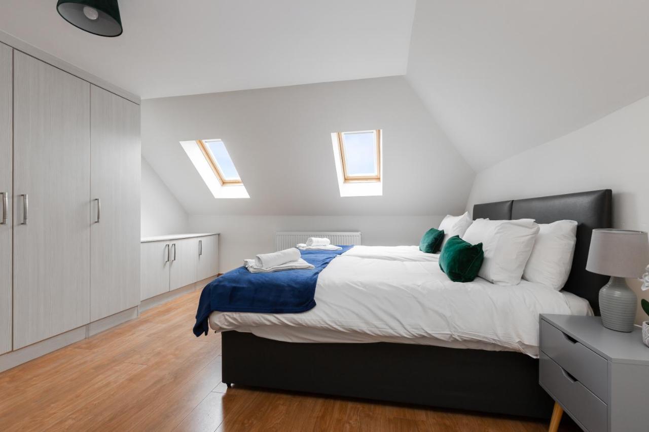 Albert - 5 Bedrooms Sleeps 11 Parking Wi-Fi Contractors Preston  Bagian luar foto