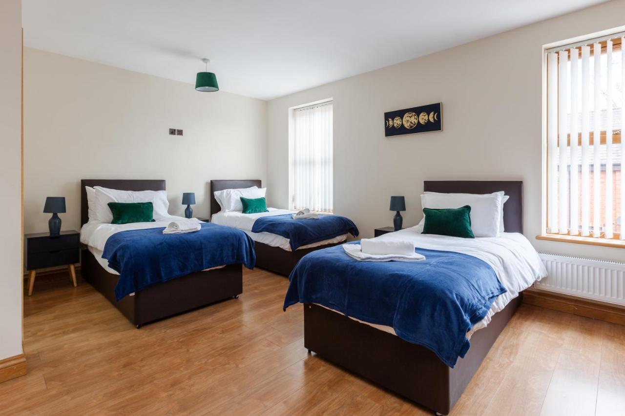 Albert - 5 Bedrooms Sleeps 11 Parking Wi-Fi Contractors Preston  Bagian luar foto