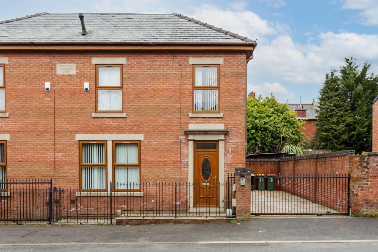 Albert - 5 Bedrooms Sleeps 11 Parking Wi-Fi Contractors Preston  Bagian luar foto