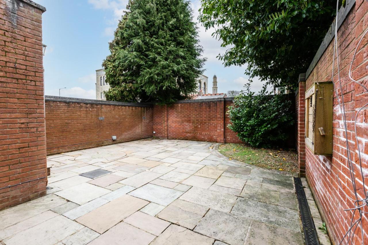 Albert - 5 Bedrooms Sleeps 11 Parking Wi-Fi Contractors Preston  Bagian luar foto